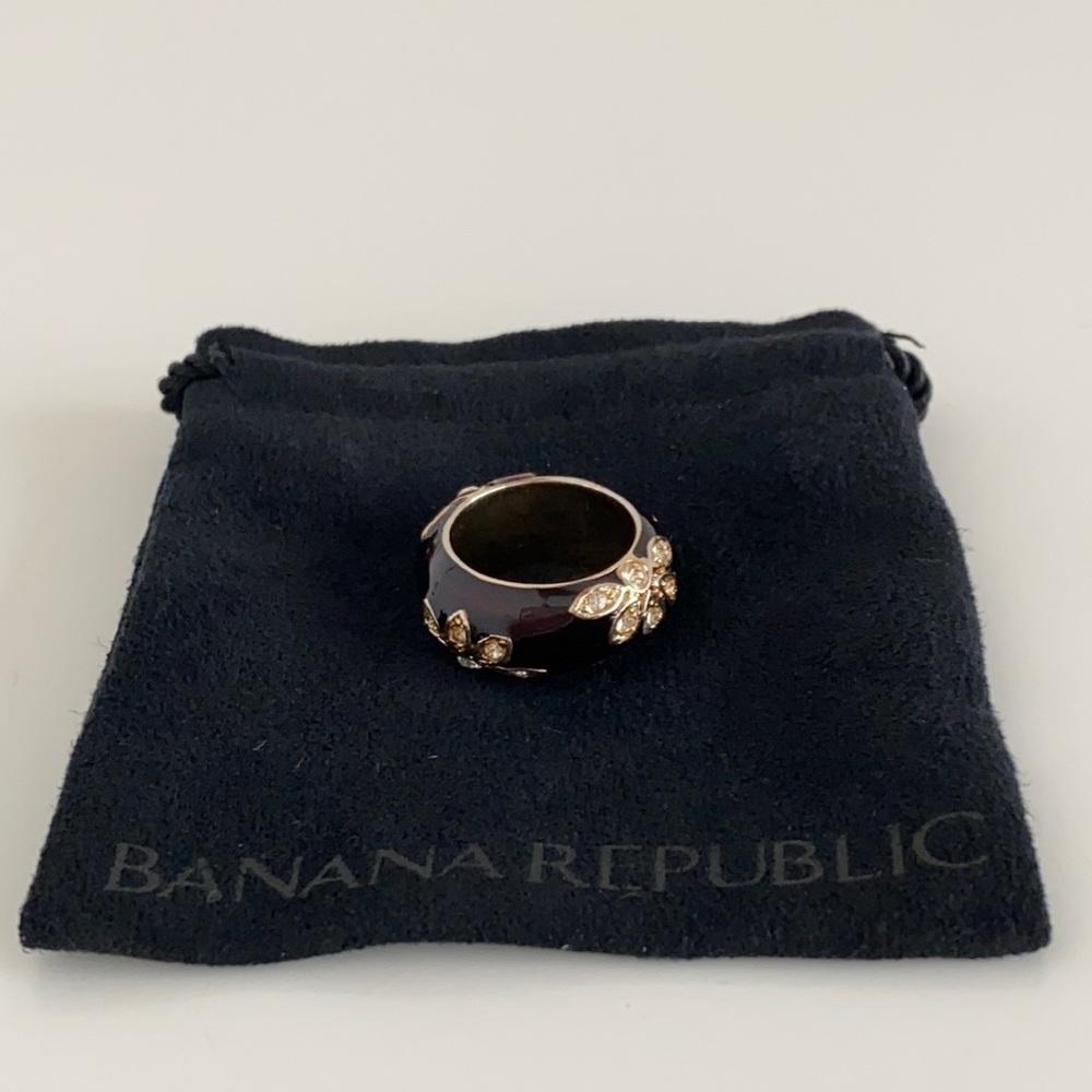 Banana Republic Enamel and Sparkle ring. Size 5